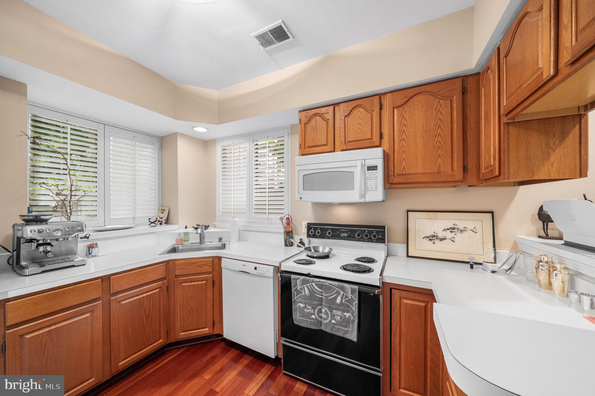 BENTLEY PLACE - Residential