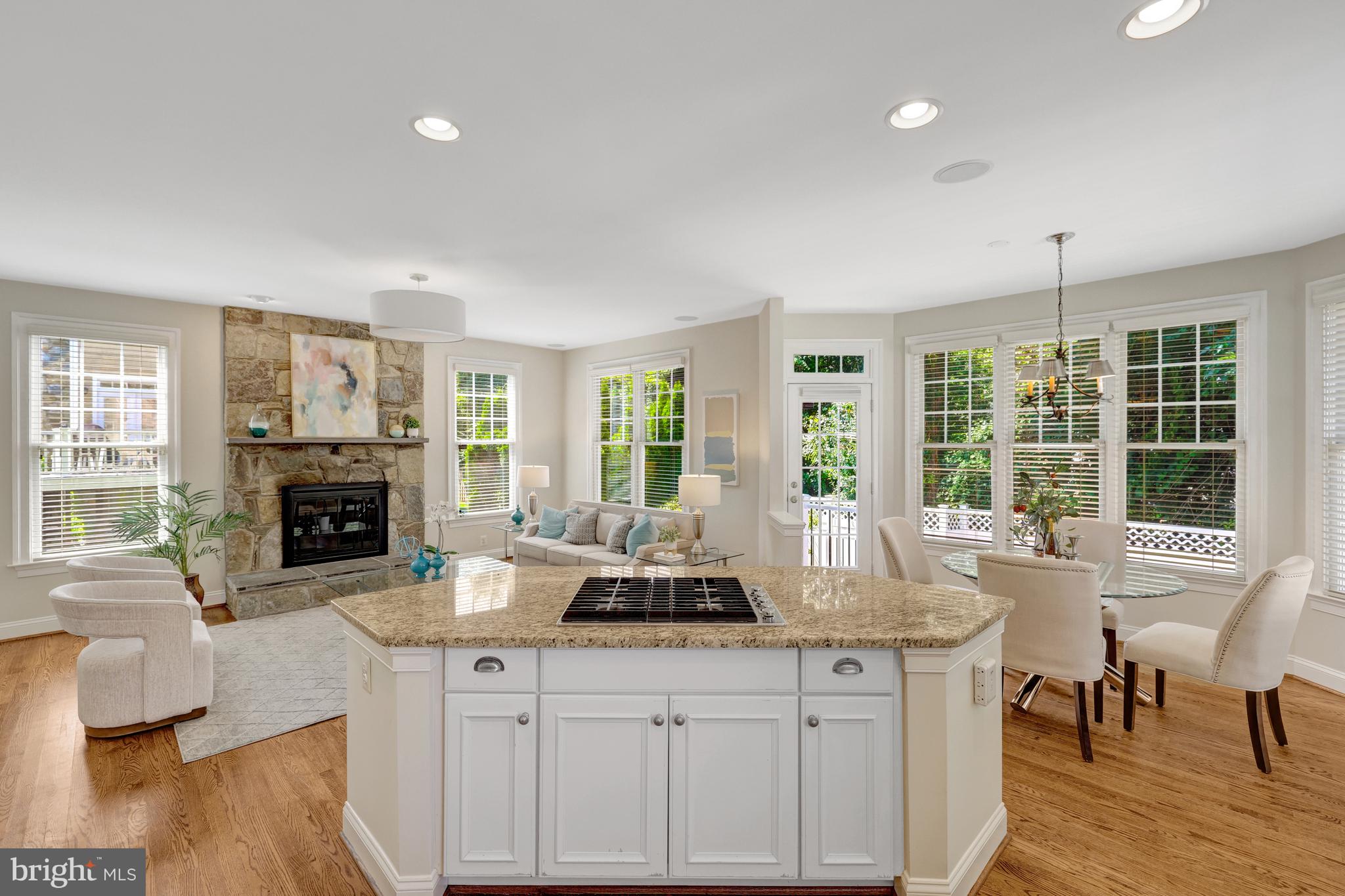 WEST MC LEAN - Residential