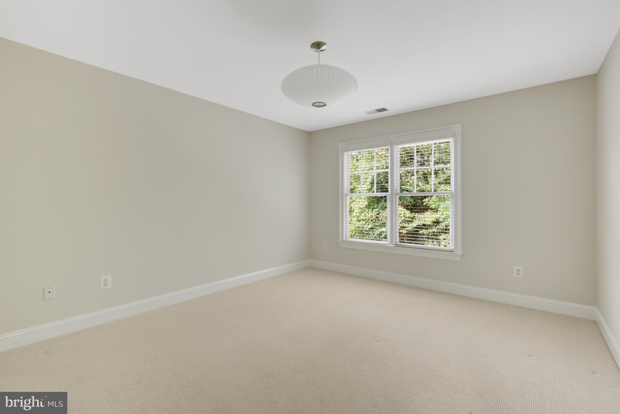 WEST MC LEAN - Residential