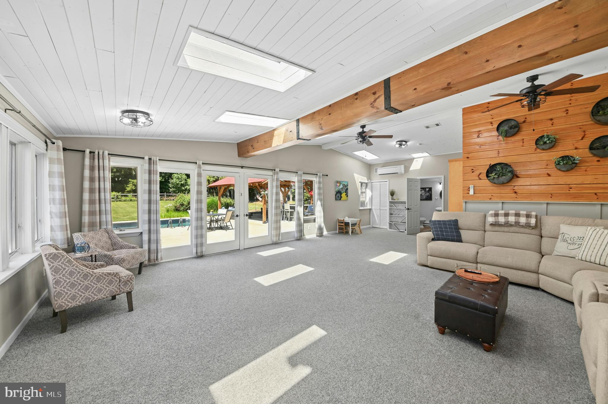OAKLAND PARK - Residential