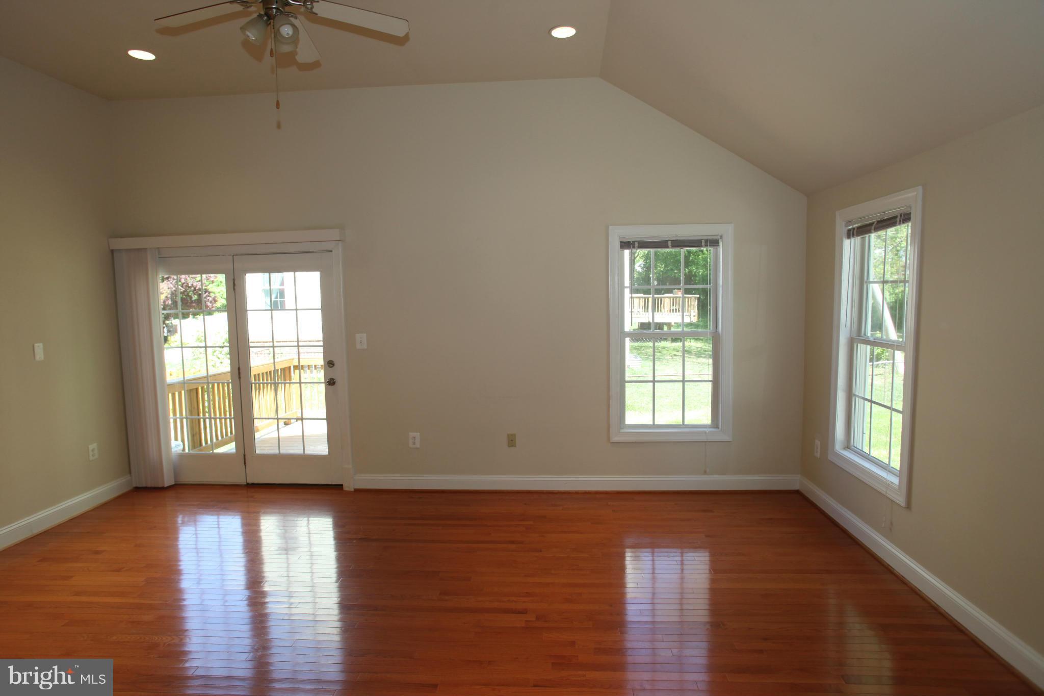 PIMMIT HILLS - Residential Lease