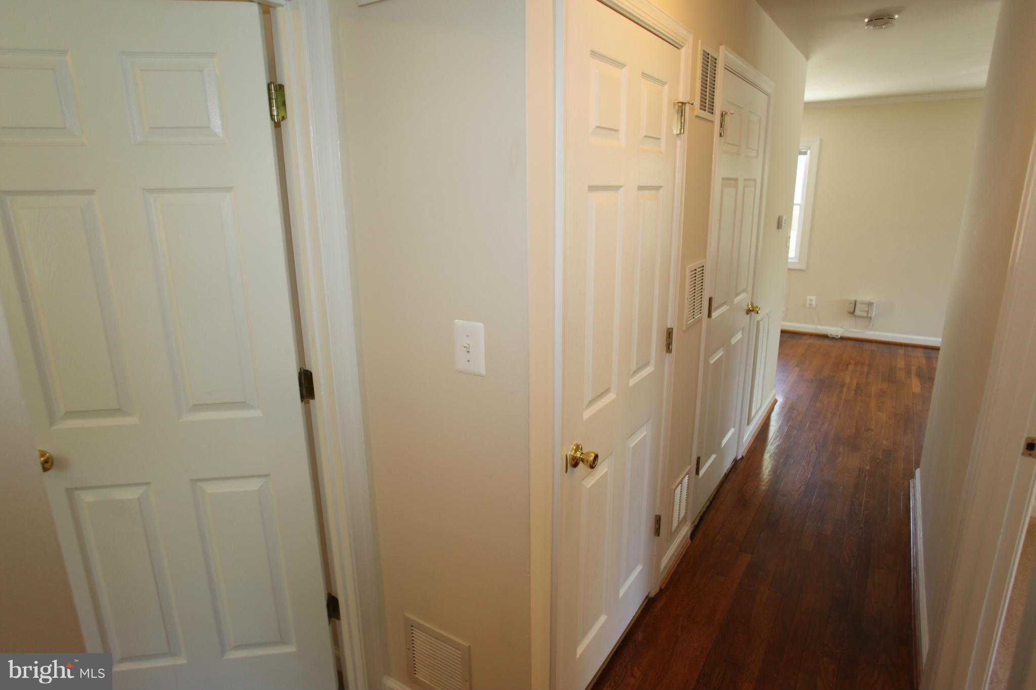 PIMMIT HILLS - Residential Lease