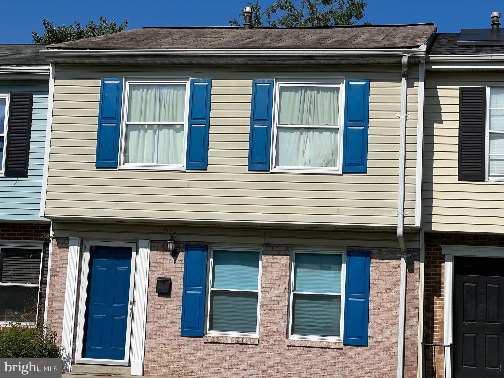 HARFORD SQUARE - Residential