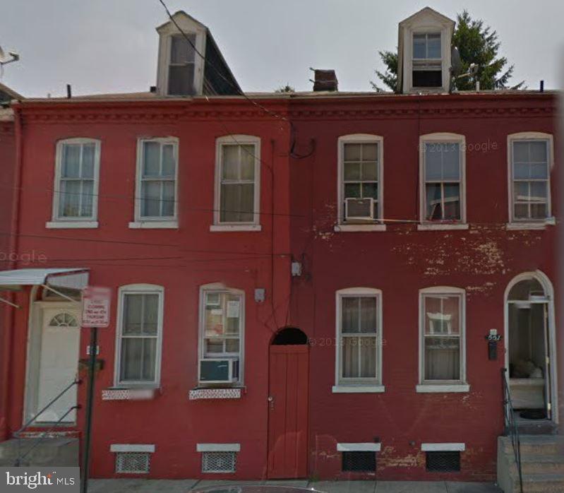 Great Investment Property.  24 hours notice to show. Property is being sold AS IS