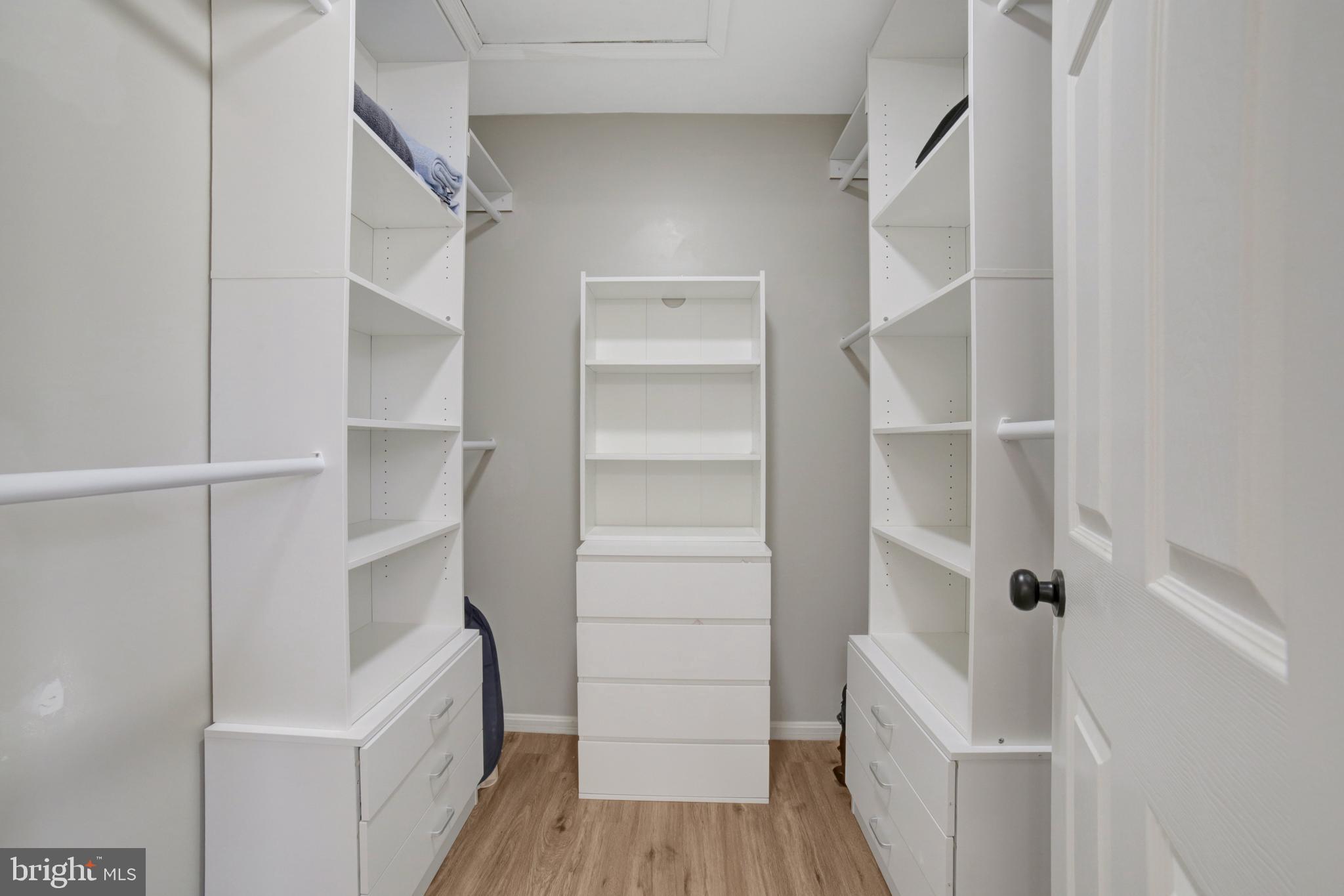 WHITE HALL FOREST - Residential