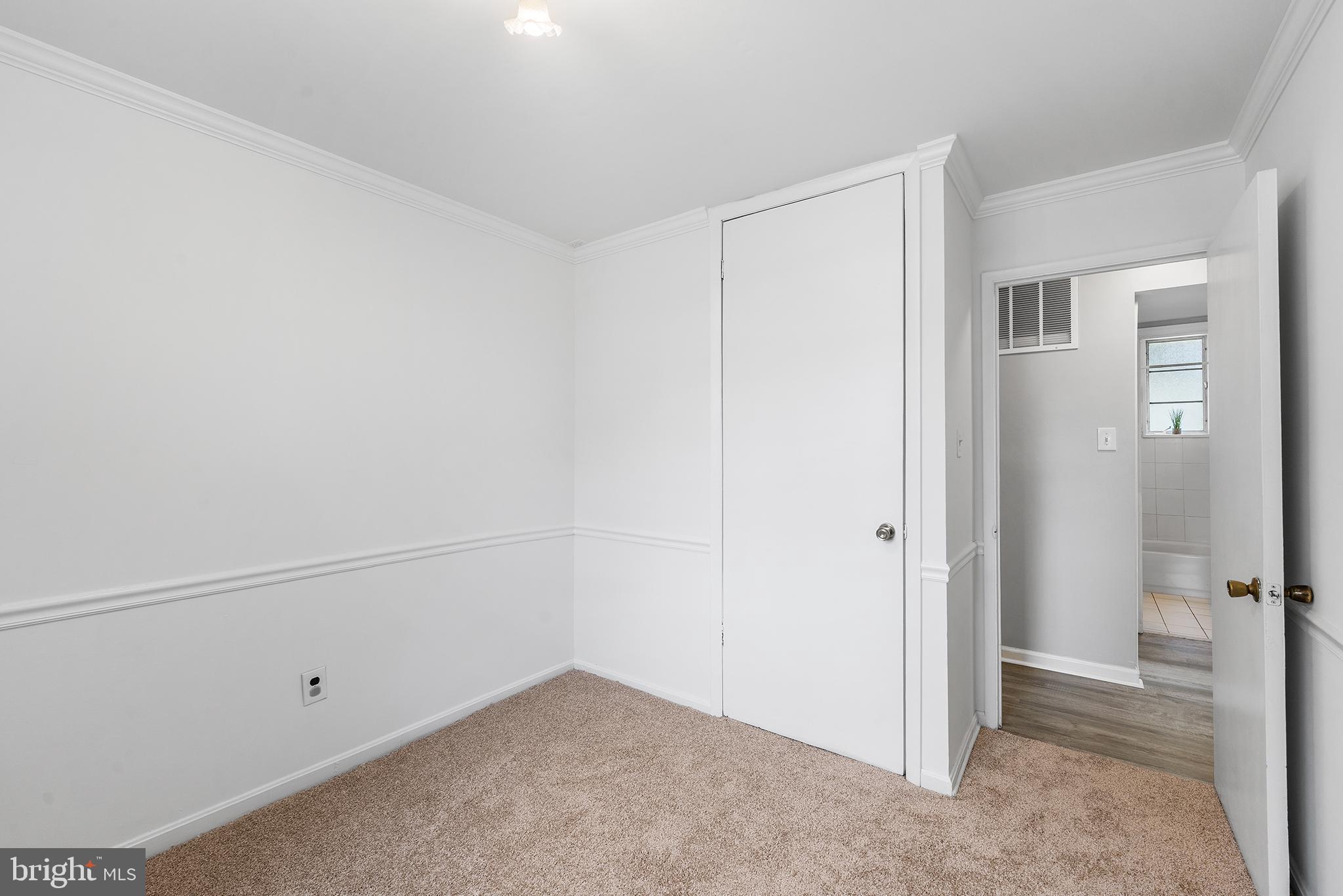 GLENARDEN WOODS - Residential