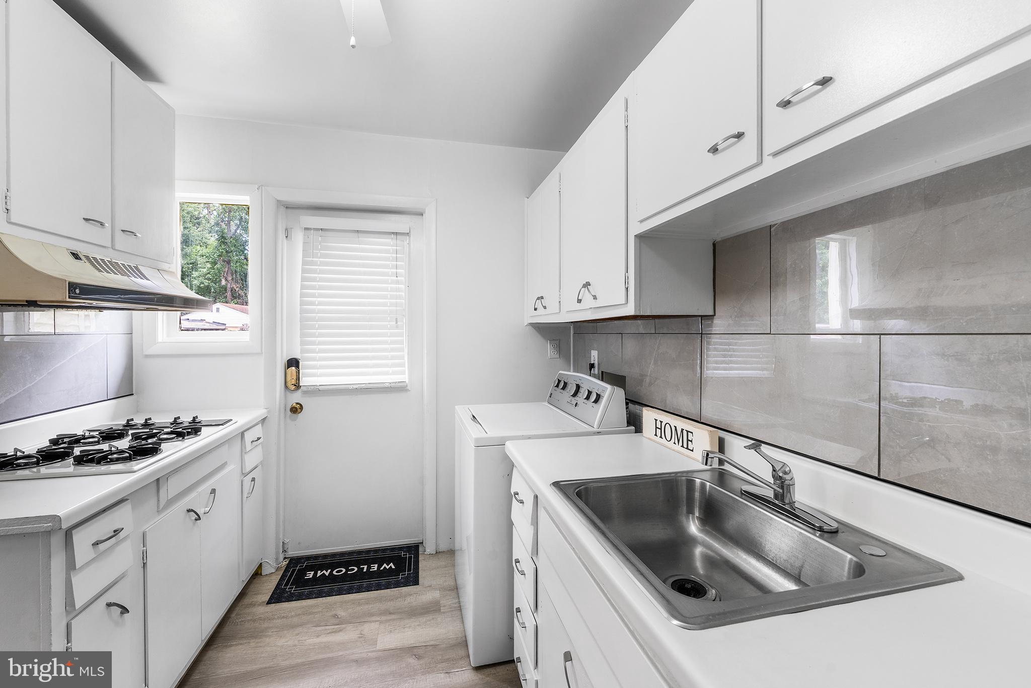 GLENARDEN WOODS - Residential