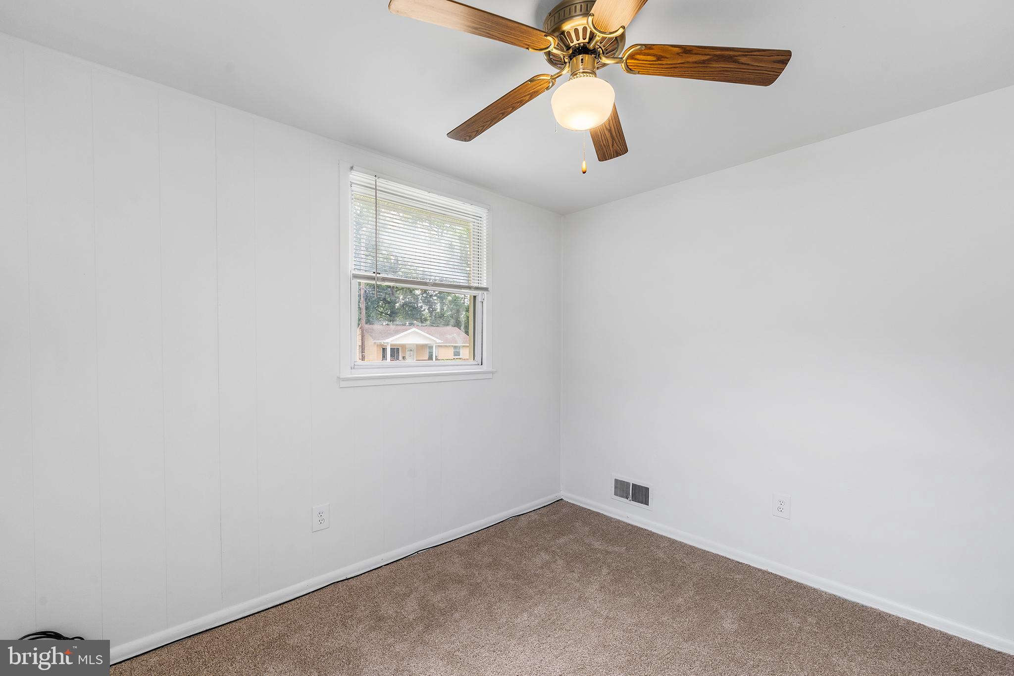 GLENARDEN WOODS - Residential
