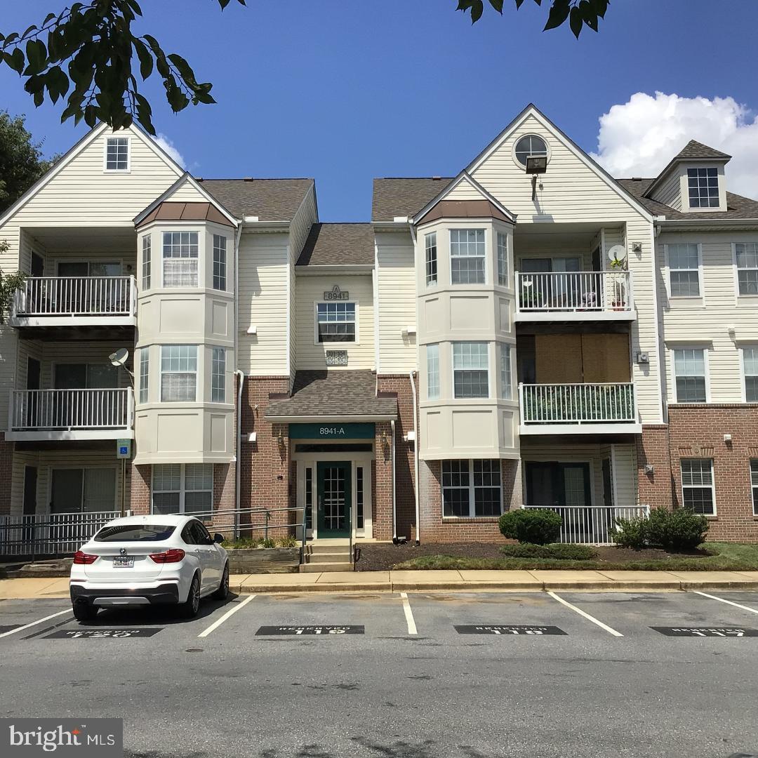 AVAILABLE IMMEDIATELY, GORGEOUS 2BR/2BA CONDO IN LARGO TOWN CENTER GATED COMMUNITY WITH OPEN CONCEPT LIVING. THIS HOME FEATURES TWO NICE SIZE BEDROOMS, TWO FULL BATHS, SEPARATE DINING AREA, SPACIOUS LIVING ROOM W/ FIREPLACE AND NEW LAMINATE FLOORING THROUGHOUT THE UNIT. GRANITE COUNTERS IN THE KITCHEN AND BOTH BATHROOMS. ENJOY RELAXING ON THE PRIVATE PATIO, AND THE CONVENIENCE OF AN IN-UNIT WASHER AND DRYER. JUST STEPS AWAY TO THE LARGO METRO STATION, THE UNIVERTISTY OF MARYLAND MEDICAL CENTER, RESTAURANTS, SHOPPING, ENTERTAINMENT, AND THE BELTWAY. MINUTES TO NATIONAL HARBOR, DC, VA, AND JOINT ANDREWS AIRFORCE BASE.

Real Estate Agent has the link for the Rental Application through RentSpree:

8941A TOWN CENTER CIR, 2-303, UPPER MARLBORO, MD 20774