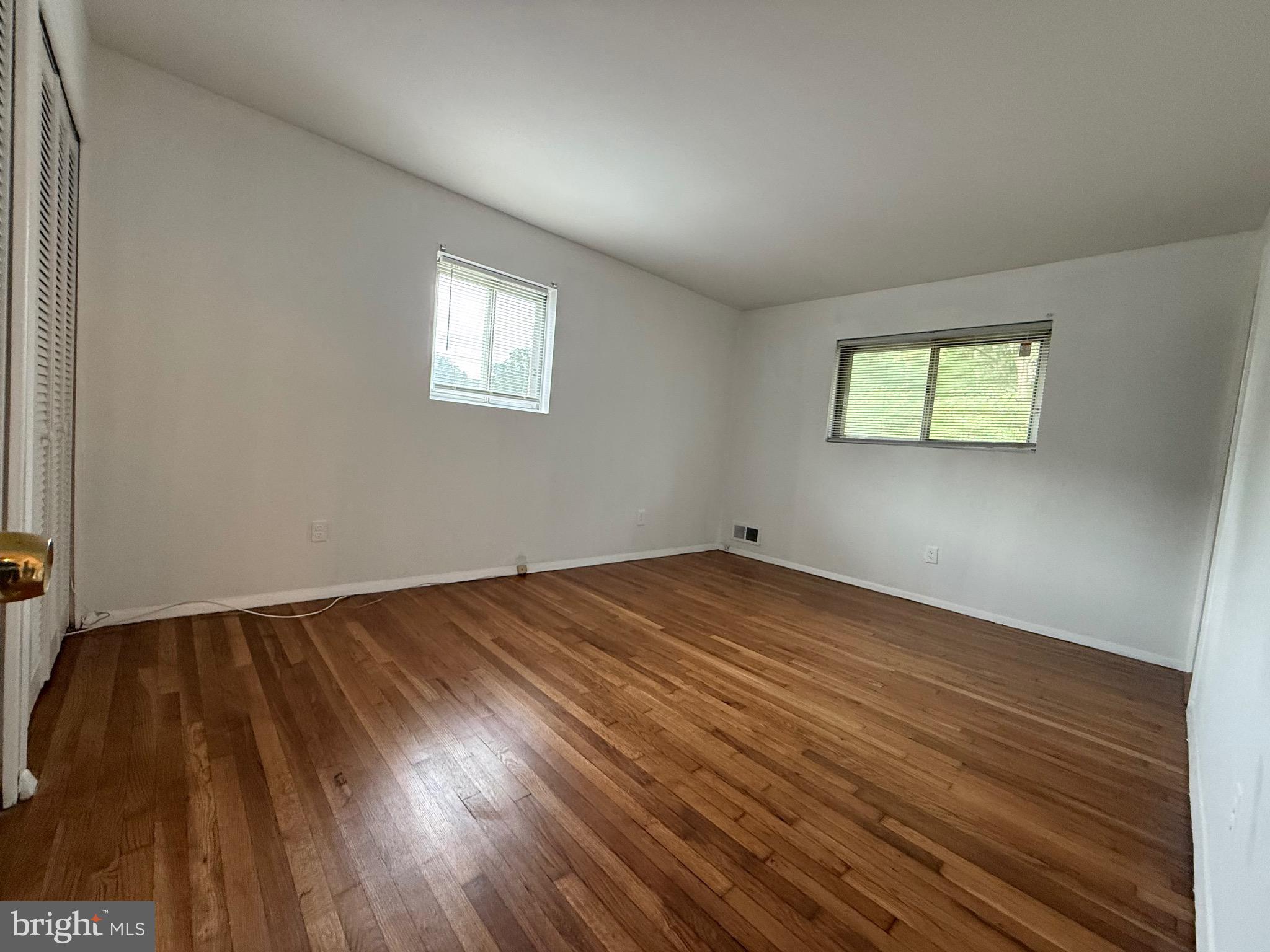SCHROM HILLS - Residential Lease