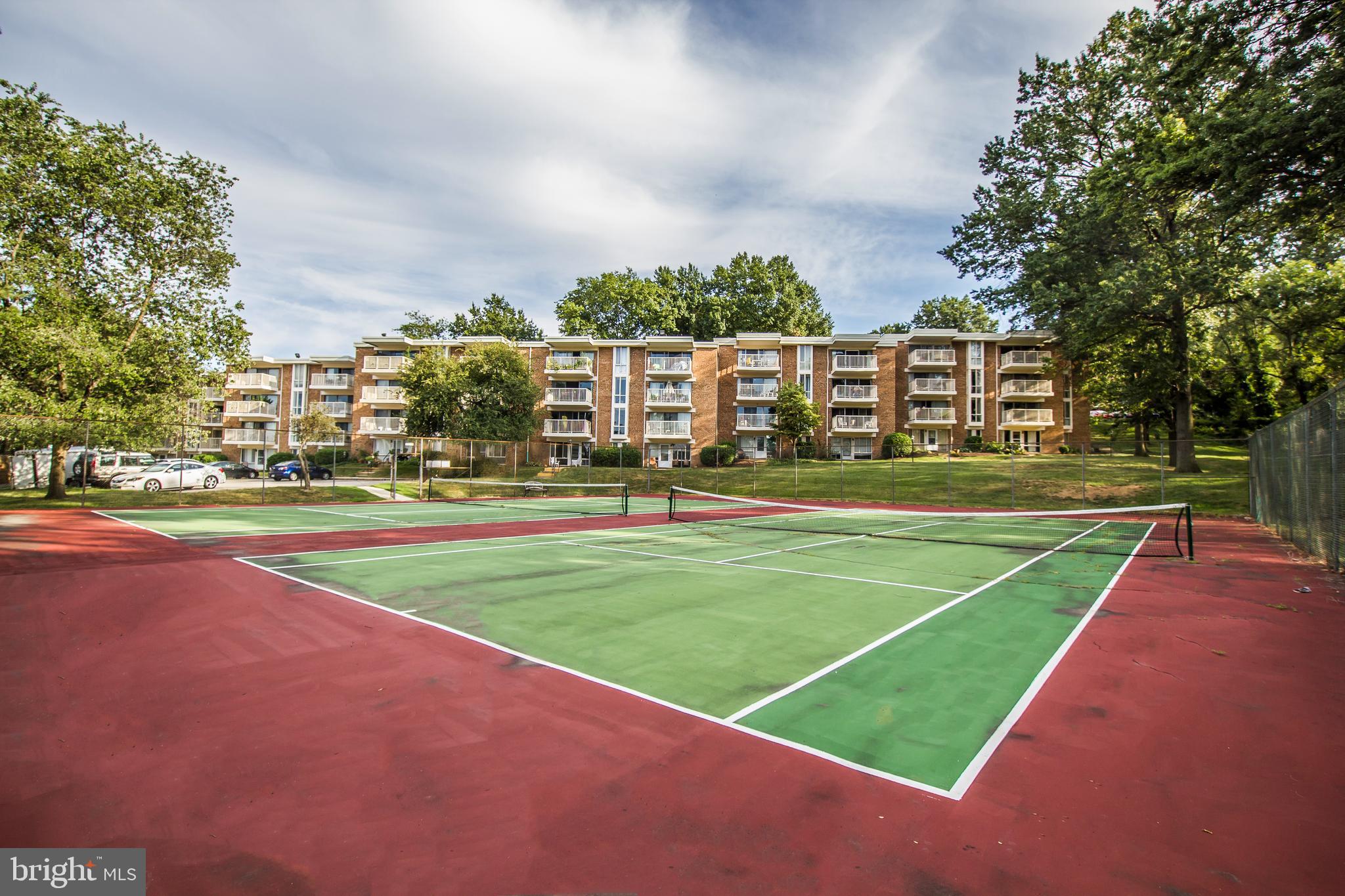 HUNTINGTON CLUB - Residential