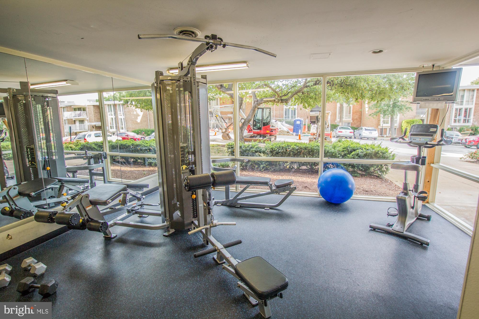 HUNTINGTON CLUB - Residential