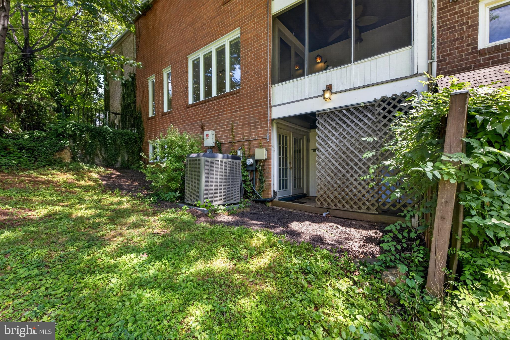 CARTER HILL - Residential