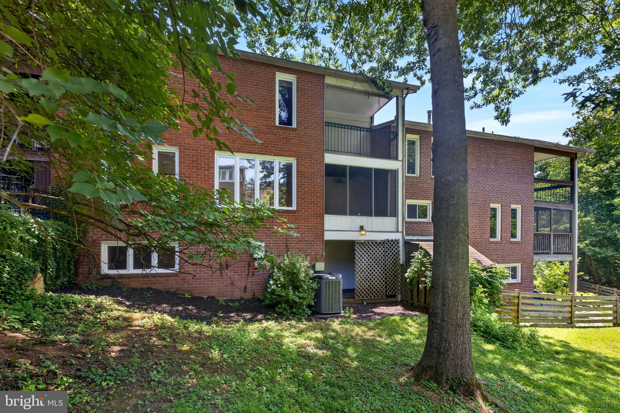 CARTER HILL - Residential