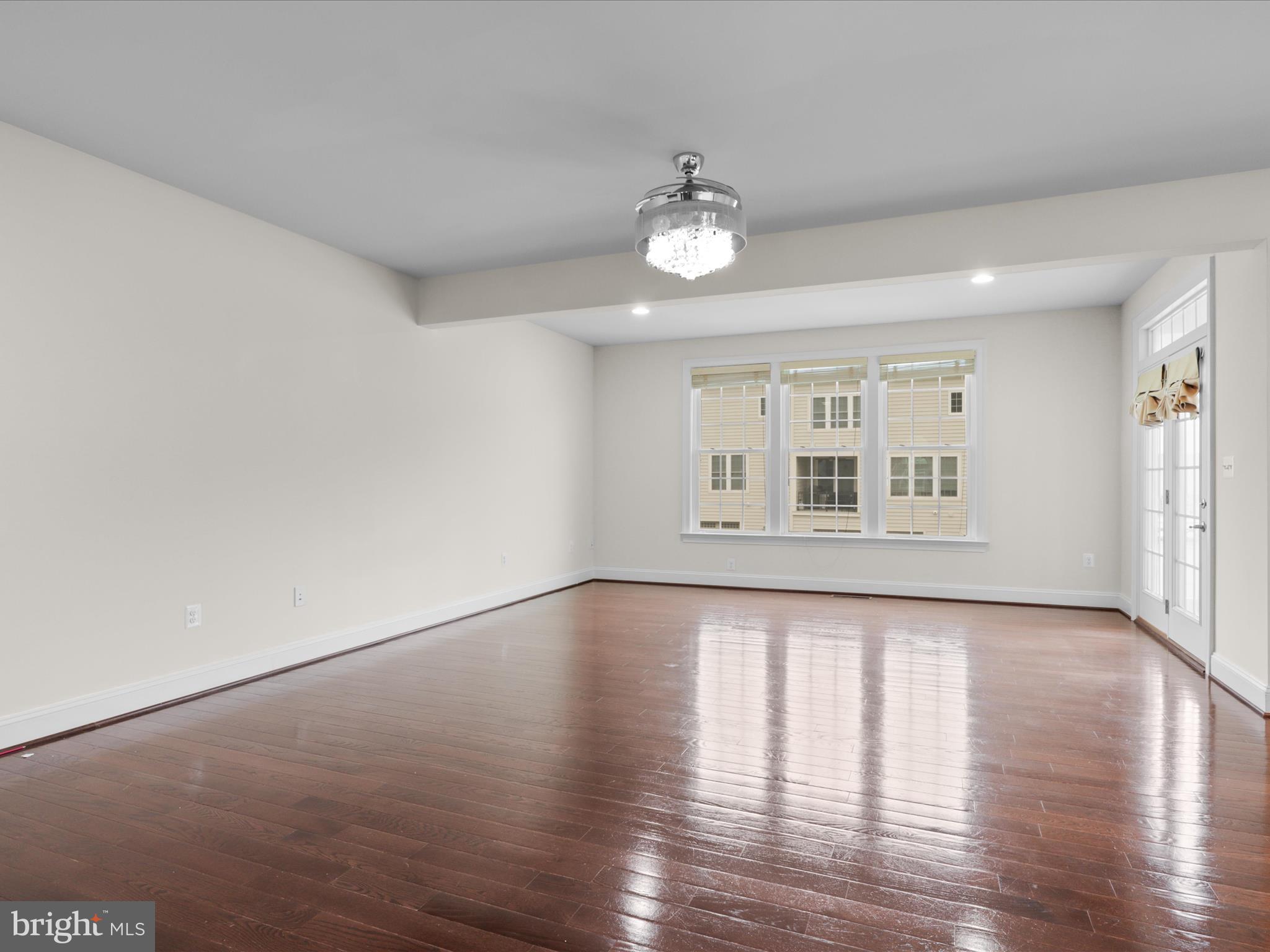 AVONLEA - Residential Lease