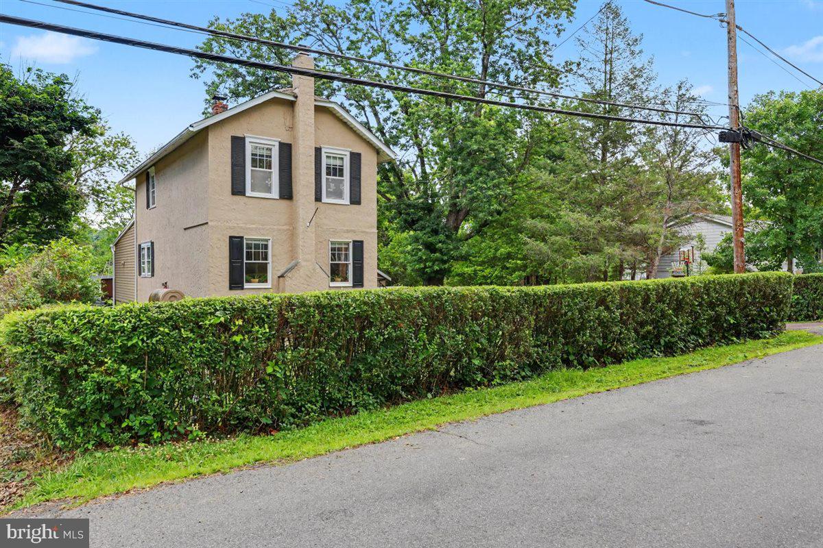 SPRING MOUNT - Residential