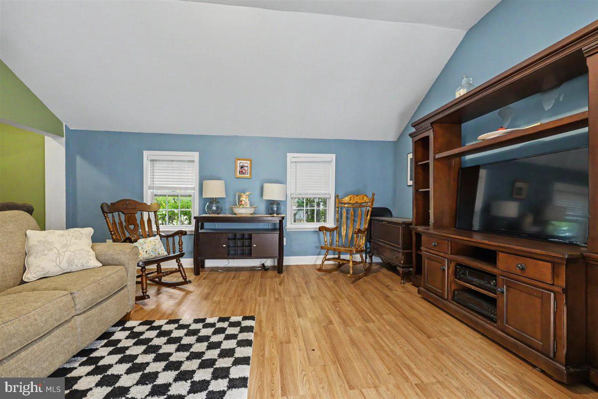 SPRING MOUNT - Residential