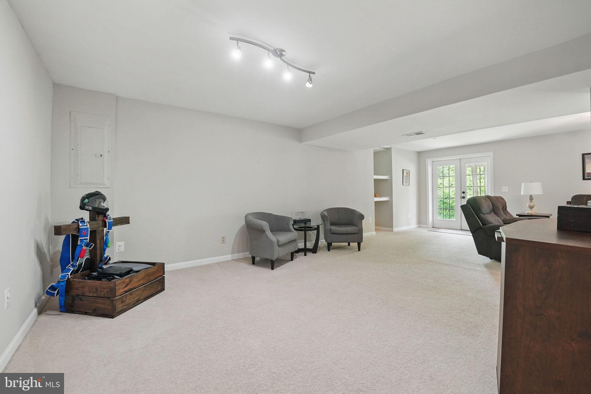 NEWPORT ESTATES - Residential