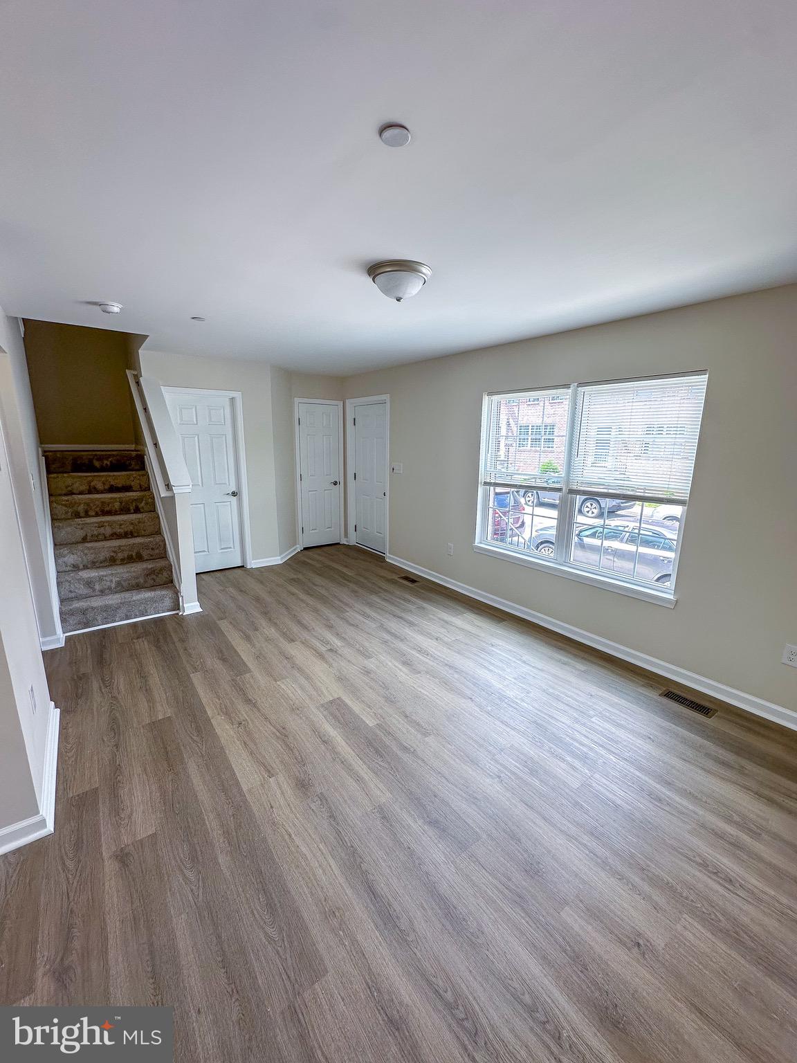 SANDTOWN-WINCHESTER - Residential