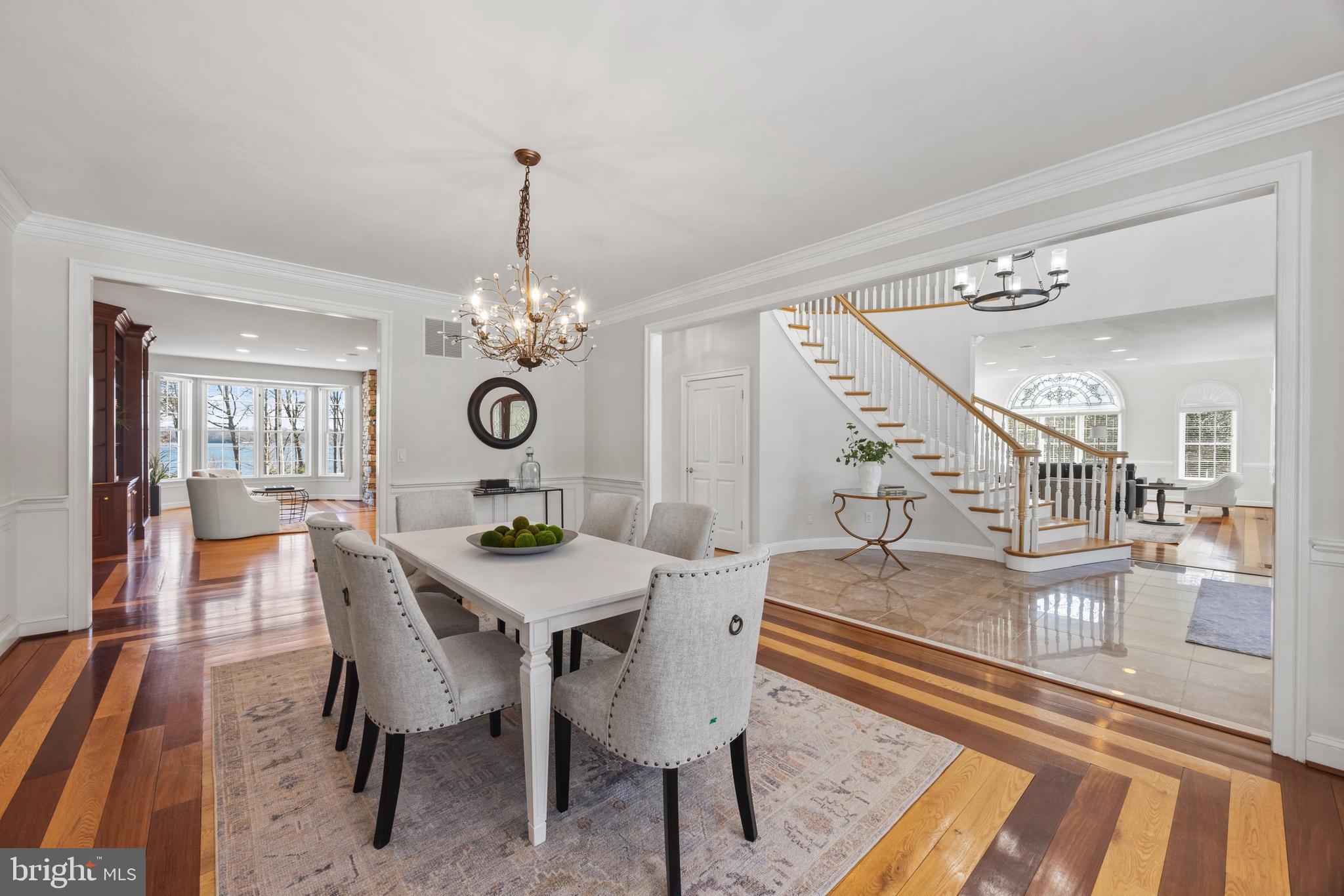 EDGEWATER - Residential