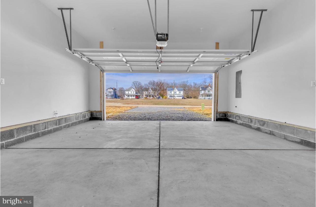 THE CROSSINGS AT EAST NEW MARKET - Residential