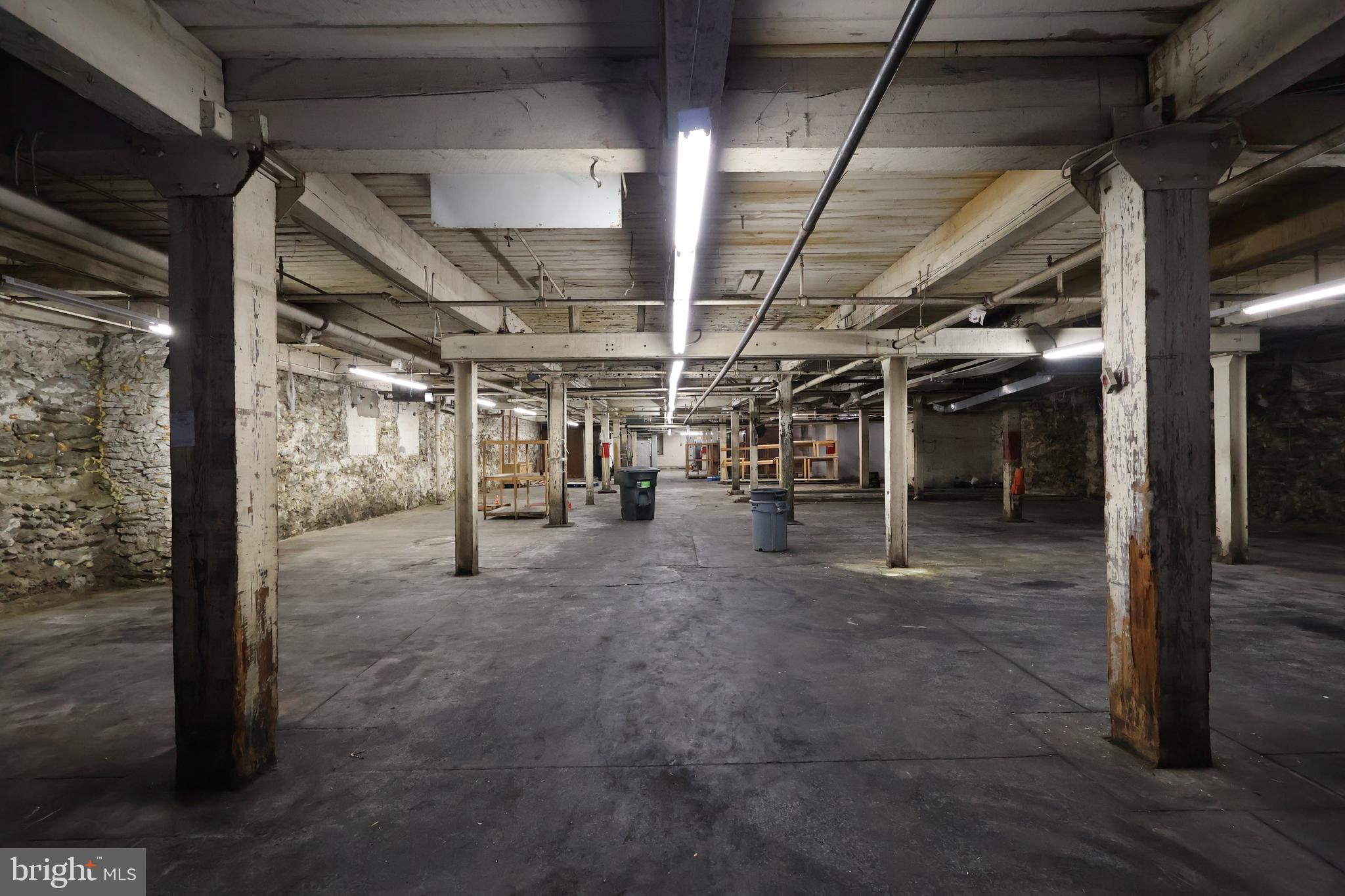 WYNNEFIELD - Commercial Sale