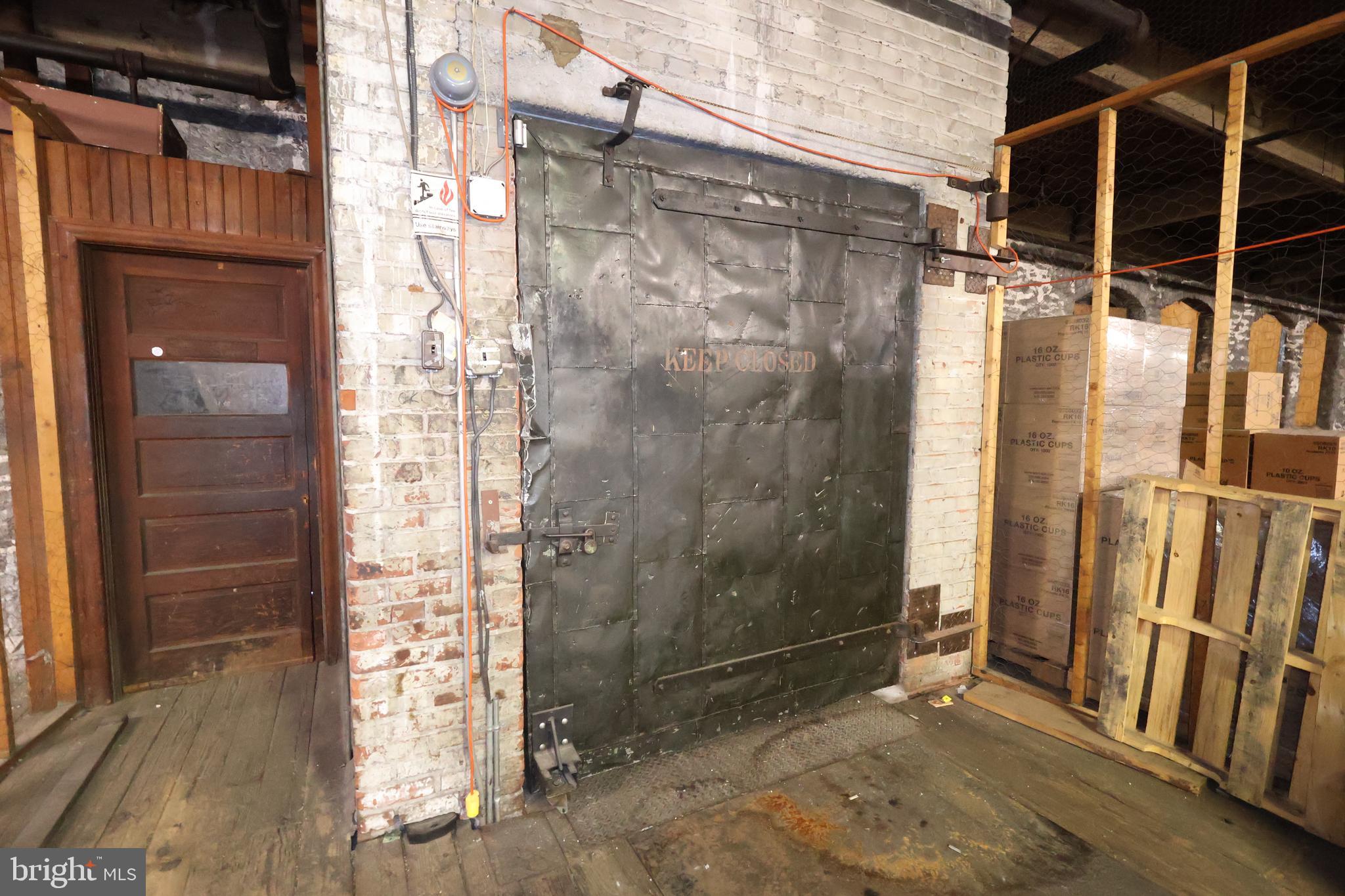 WYNNEFIELD - Commercial Sale