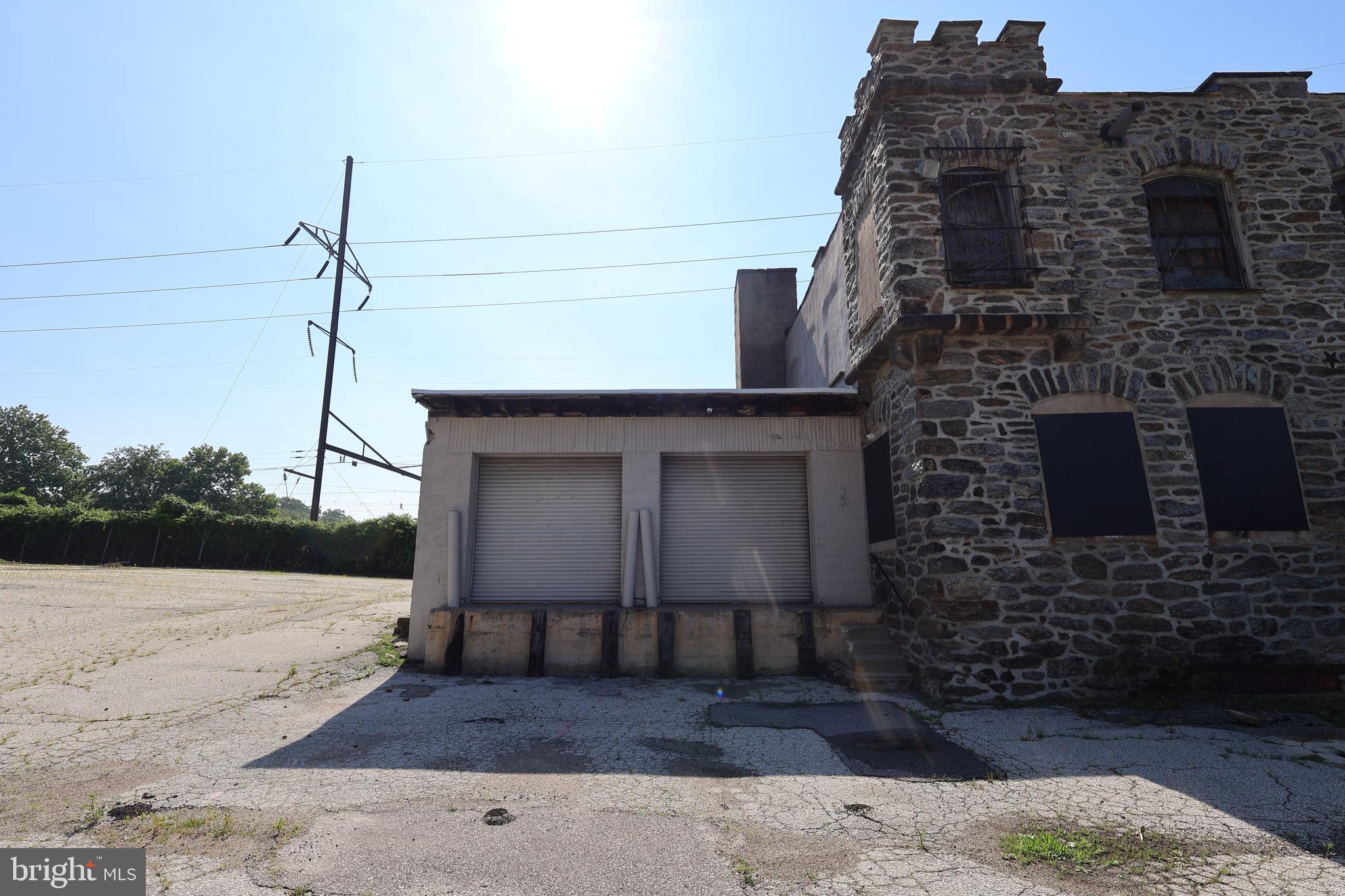 WYNNEFIELD - Commercial Sale