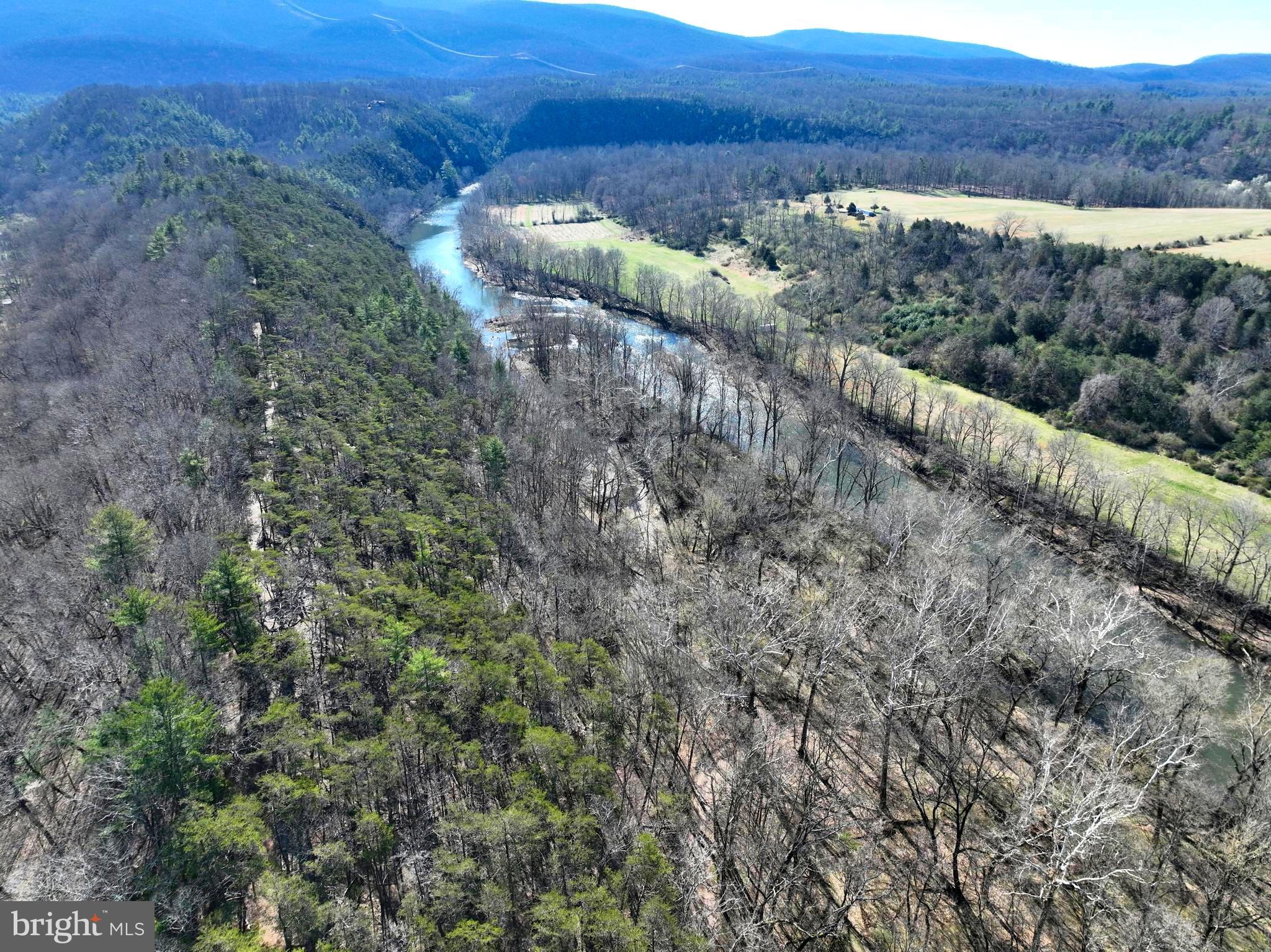 CACAPON HILLS - Land