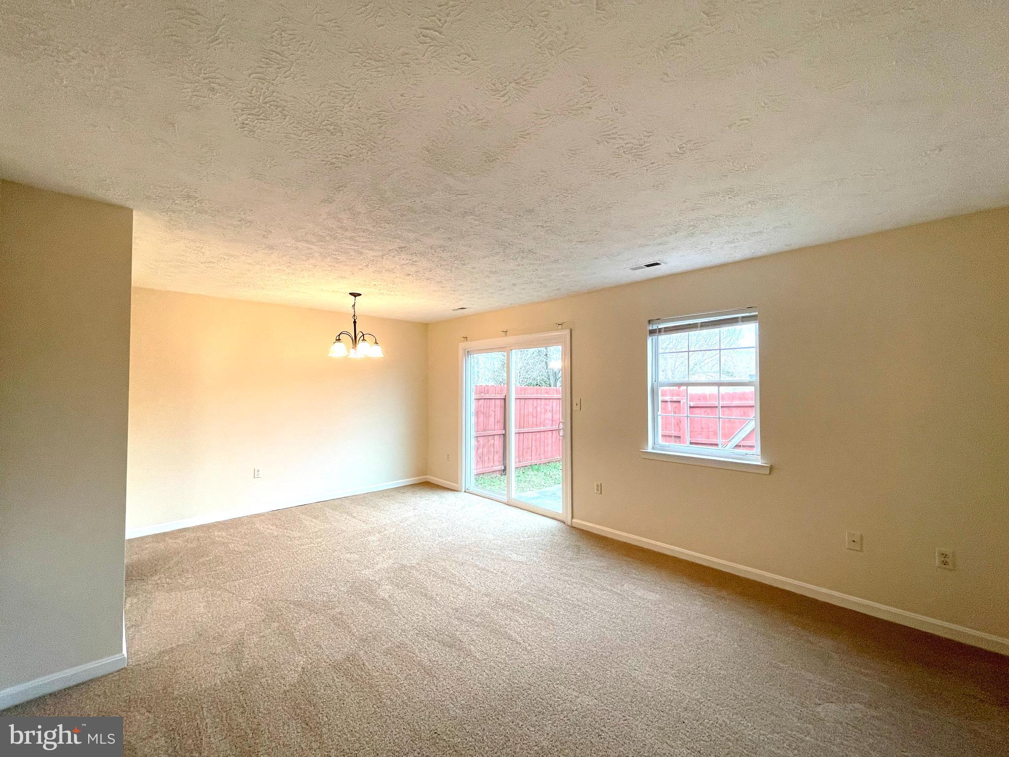COUNTRYSIDE - Residential Lease