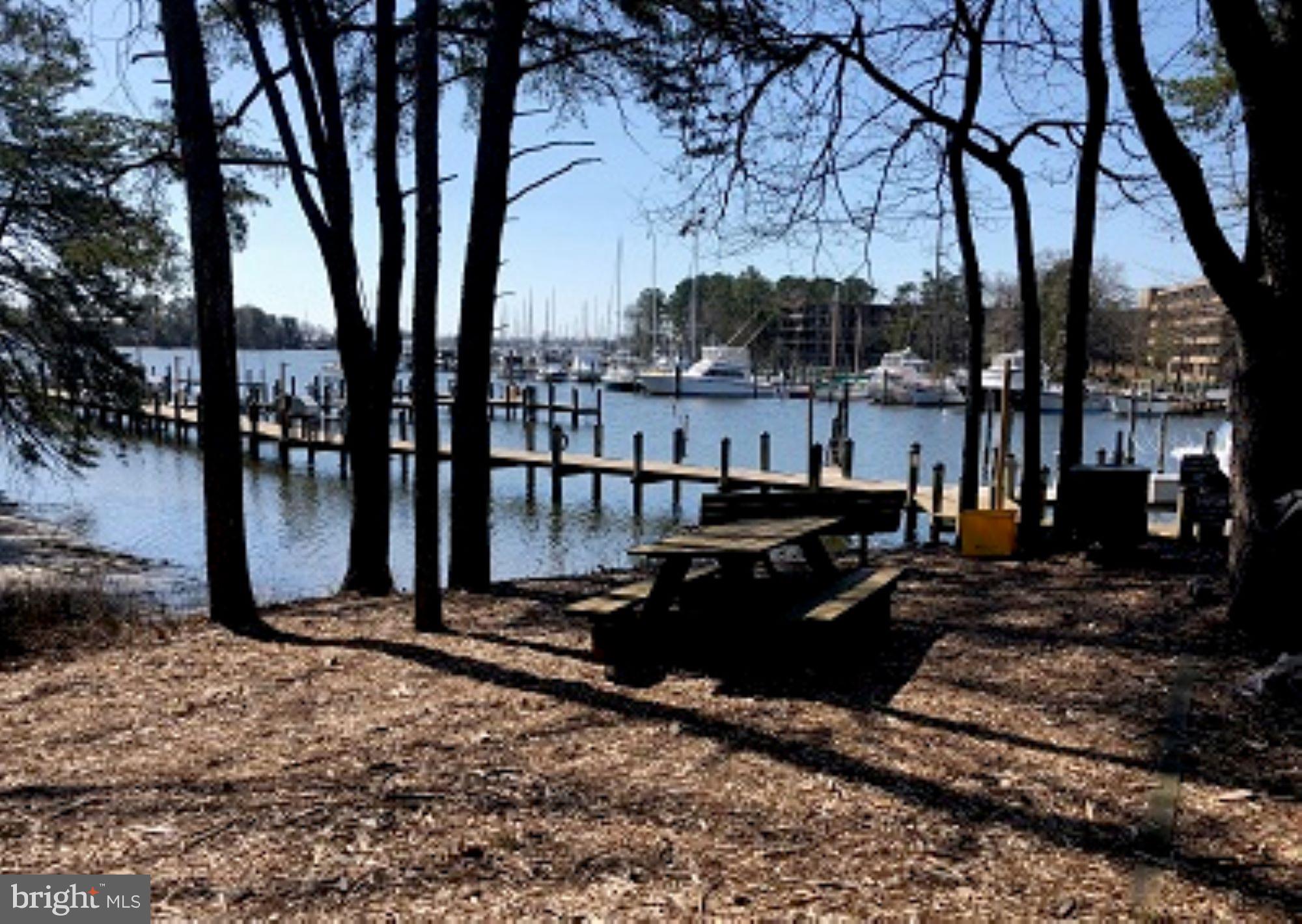 SOLOMONS LANDING - Residential