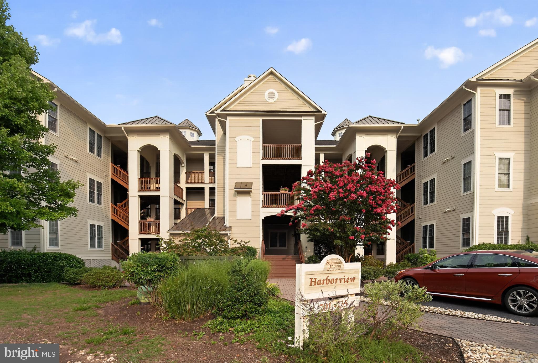 SOLOMONS LANDING - Residential