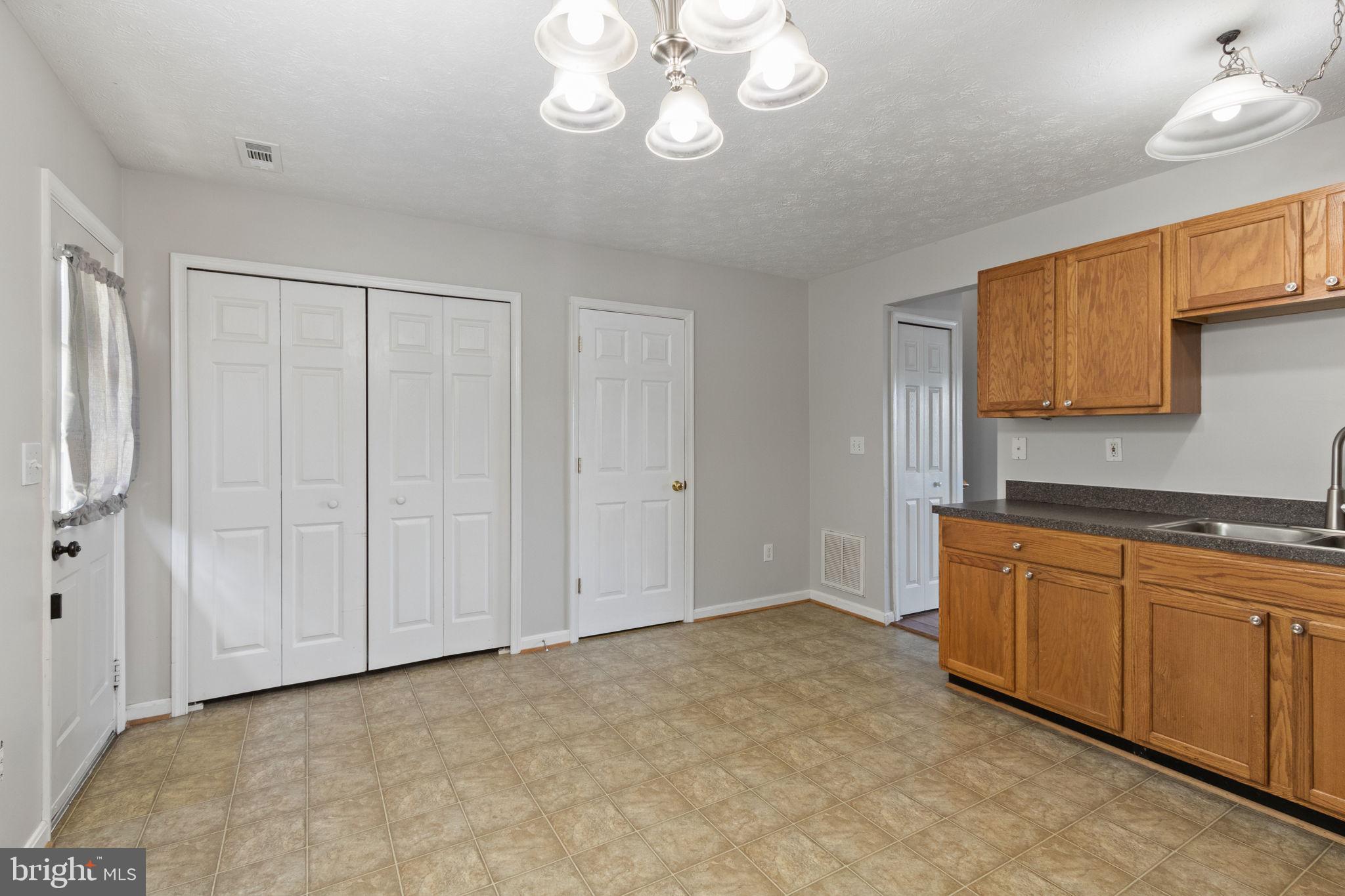 COVENTRY CREEK - Residential