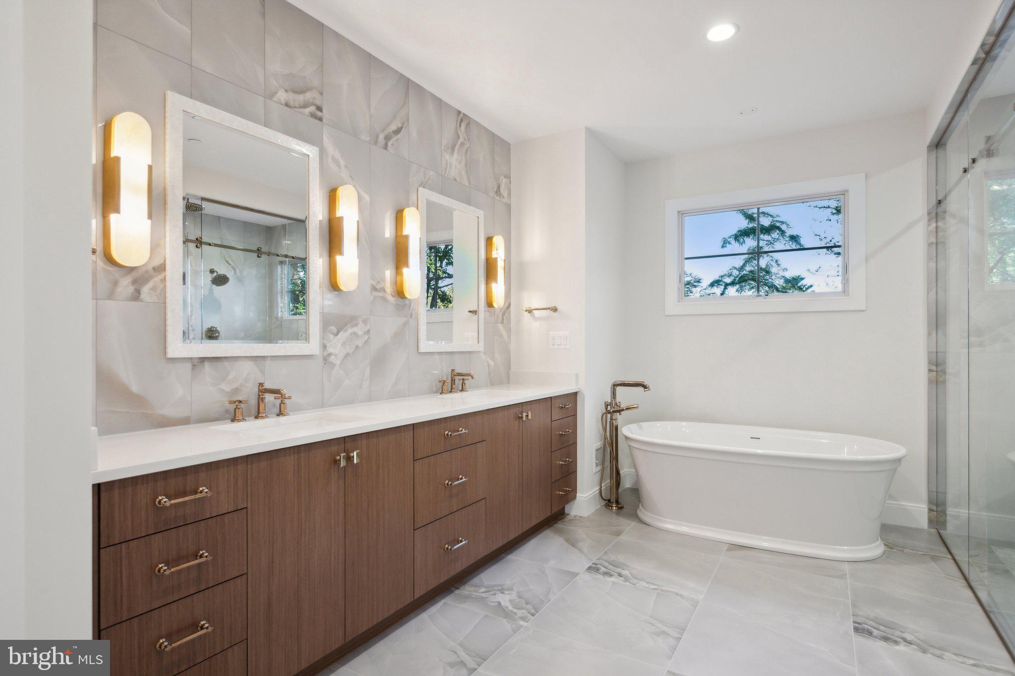 KENWOOD PARK - Residential