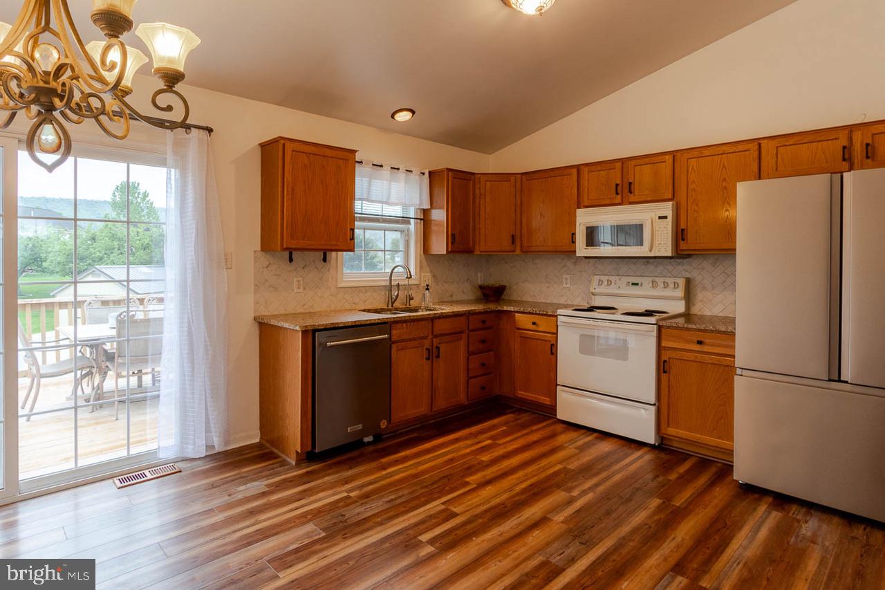 WALKER MEADOWS - Residential