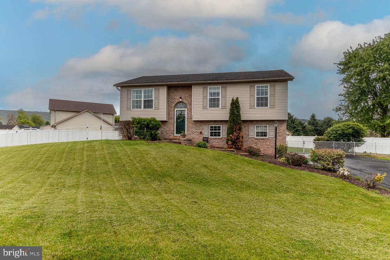 WALKER MEADOWS - Residential