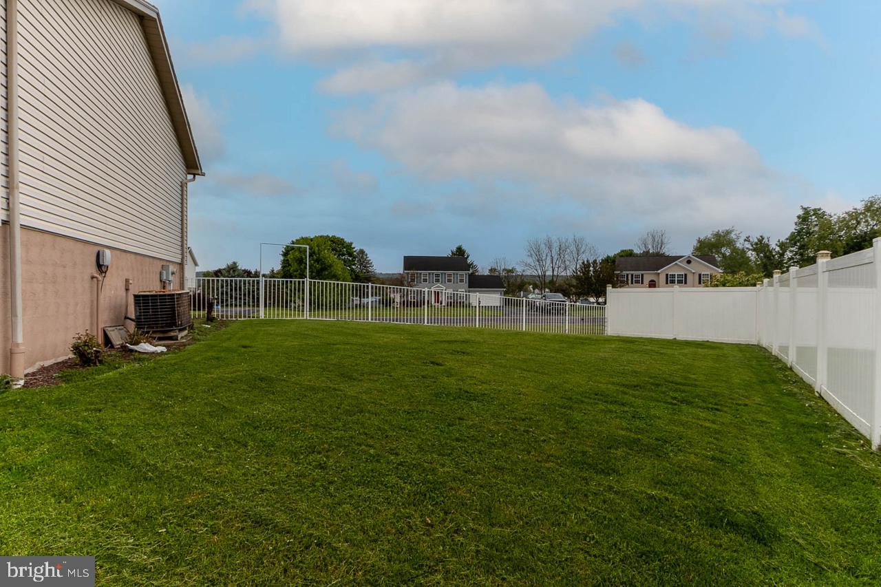 WALKER MEADOWS - Residential