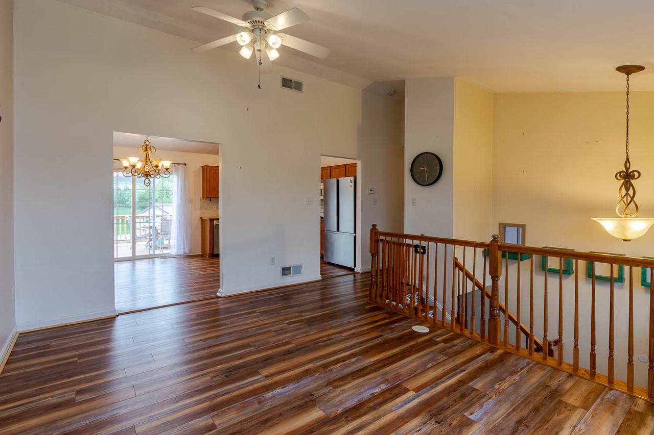 WALKER MEADOWS - Residential