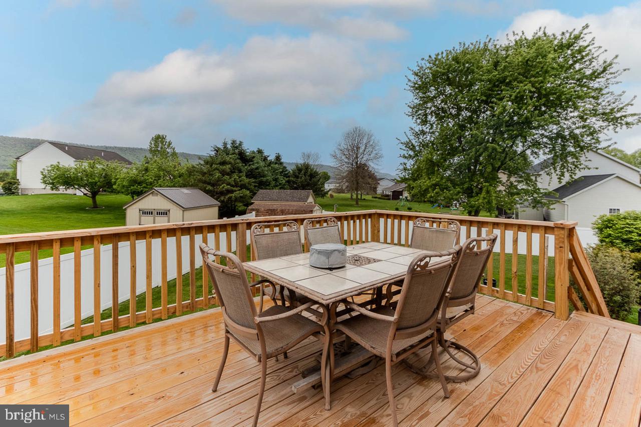 WALKER MEADOWS - Residential