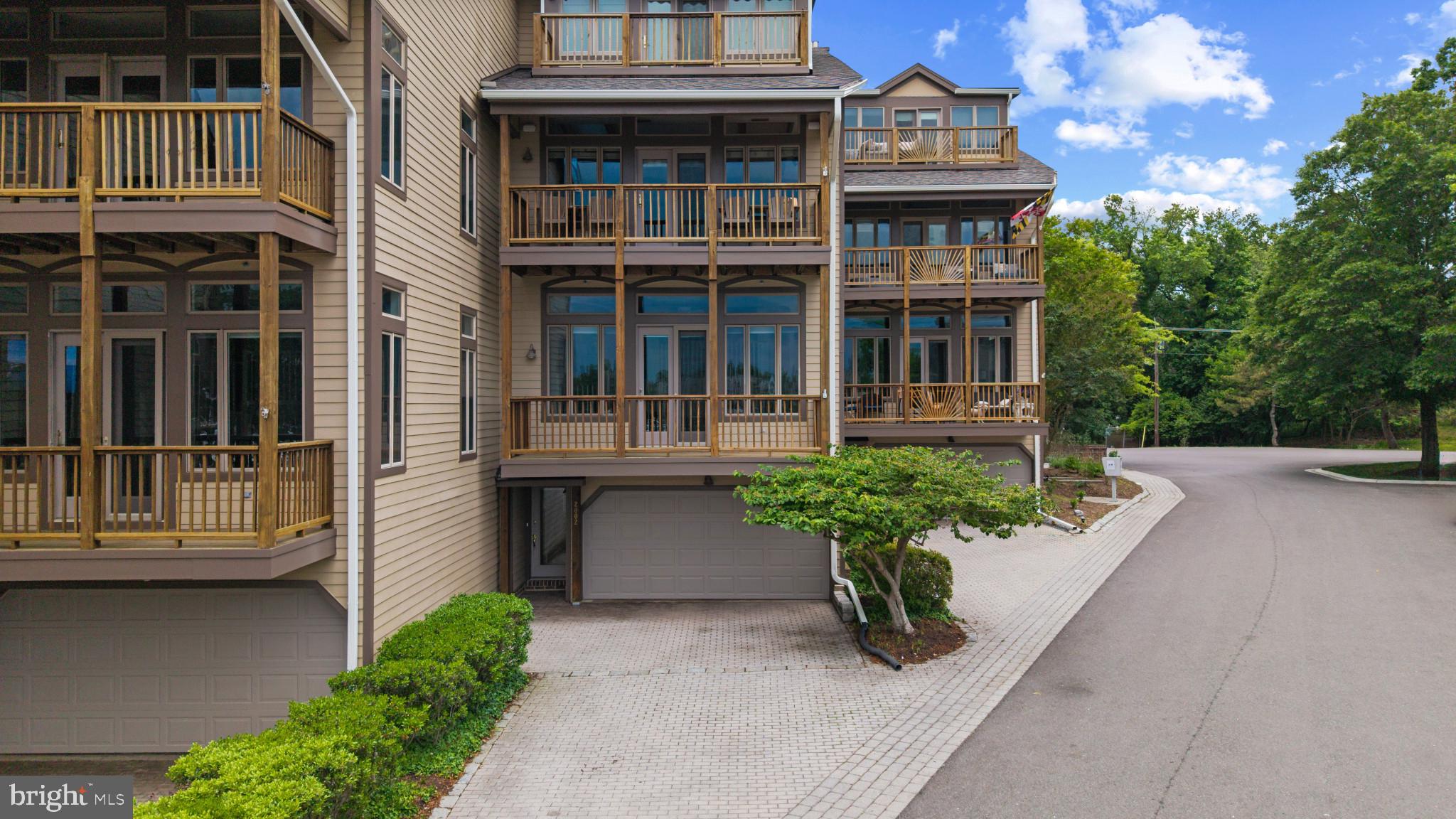 CHESAPEAKE HARBOUR - Residential