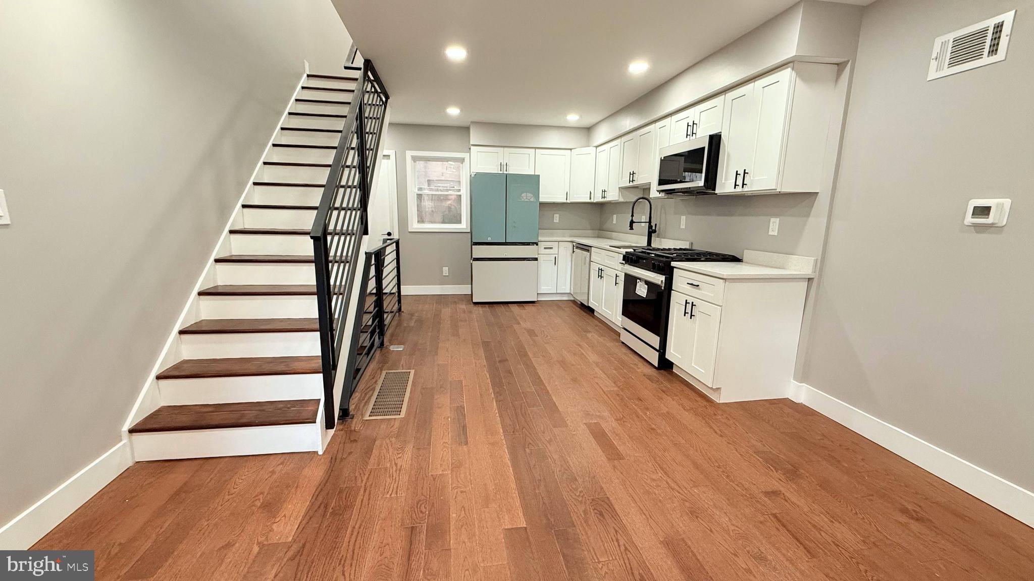 ITALIAN MARKET - Residential