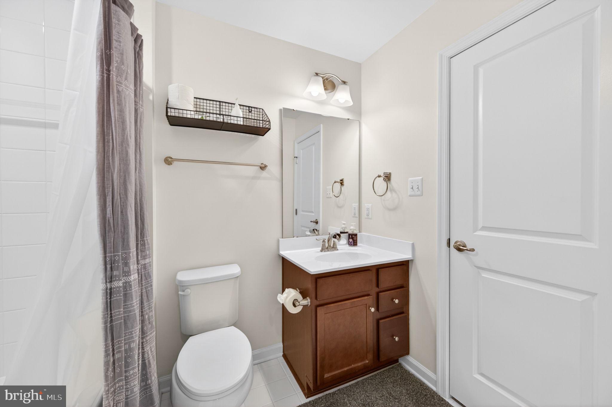 CREEKSIDE VILLAGE AT TANYARD SPRINGS - Residential