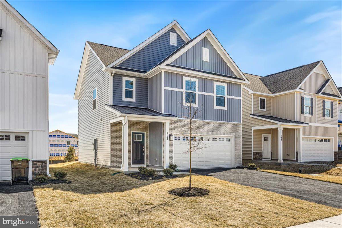 **BRAND NEW!!**
Never lived in adorable home with 3 bedroom/Loft, 2.5 bath, 2 car oversized garage. Open modern living space with white kitchen, granite counter tops, island, and slider door to private backyard! Upgraded whirlpool appliances, gorgeous bathrooms, brand new washer/dryer. MOVE IN READY!
Make this your home today! Beautiful up and coming neighborhood with a community pool etc coming soon!