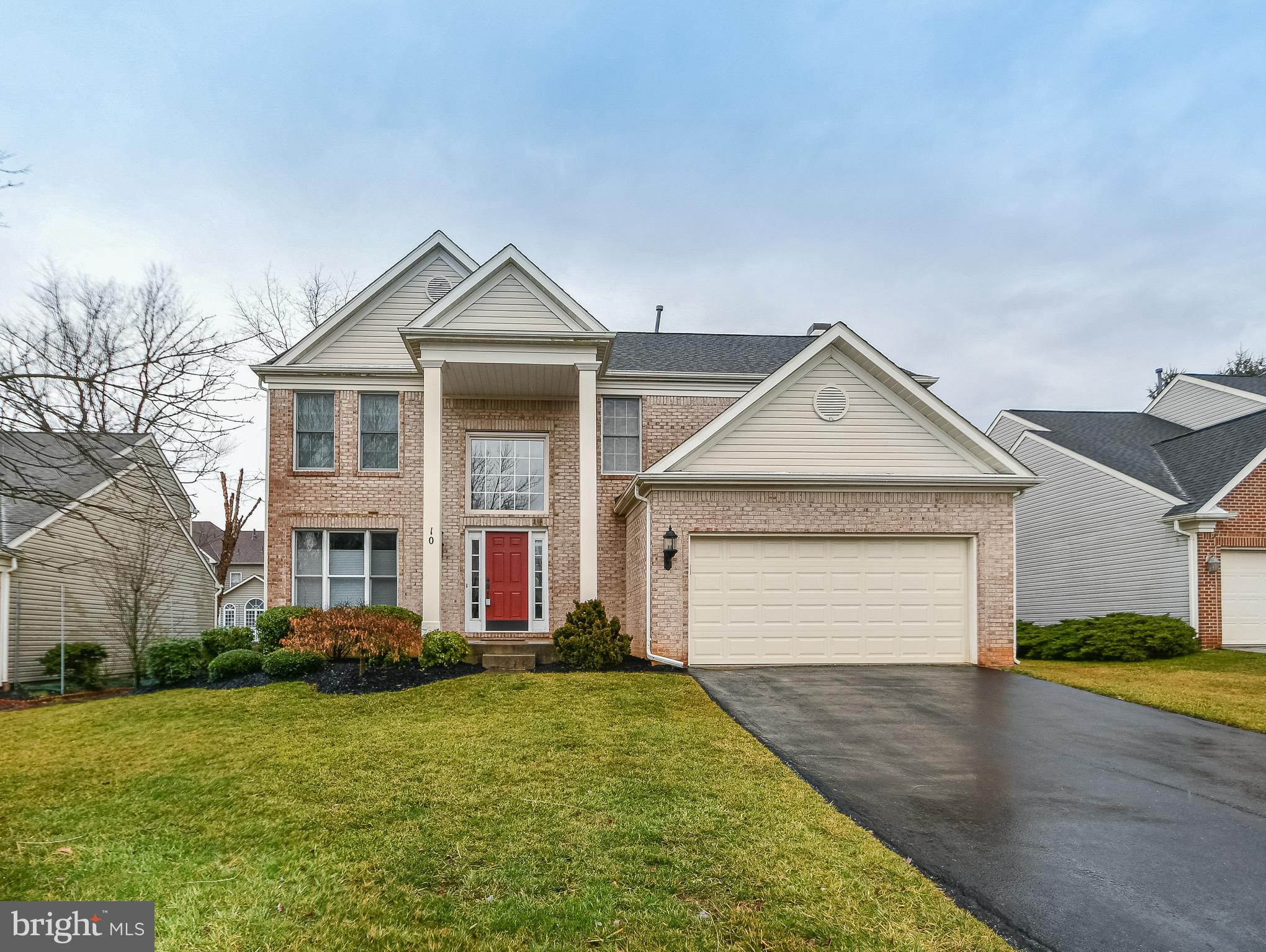 Faboulous opportunity to own this immaculate porch front Colonial  home on a quiet court in The Preserve! Main level has hardwooods thruout, large country eat in kitchen w/sliding doors to huge deck overlooking fully fenced,landscaped back yard. Kitchen opens to a comfortable and generously sized family room w/ gas fireplace for you to relax and enjoy during cool evenings . Impressive 2 story foyer leads to 2nd level w/4 Bedrooms. Enormous  Master BR boasts  vaulted ceilings, walk in closet, and an en-suite bath with soaking tub!  Finished lower level has plenty of space to enjoy as well as a ton of storage!
