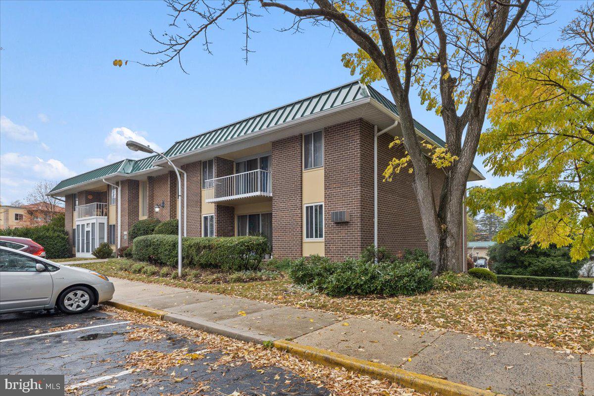 LEISURE WORLD - Residential