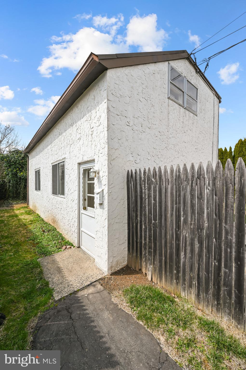 SPEEDWAY - Residential Income