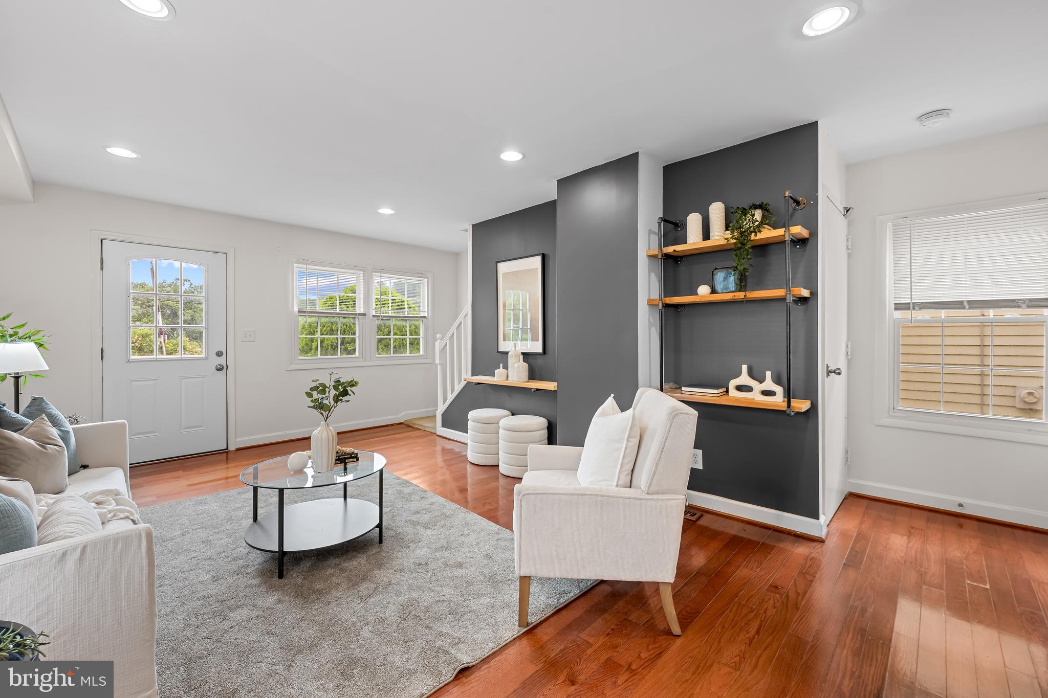 LAKE FALLS - Residential