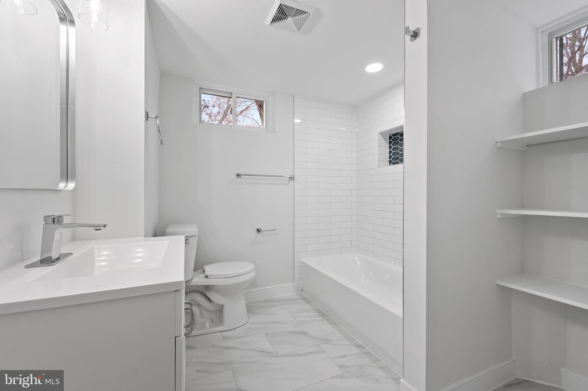 RANDOLPH HILLS - Residential Lease
