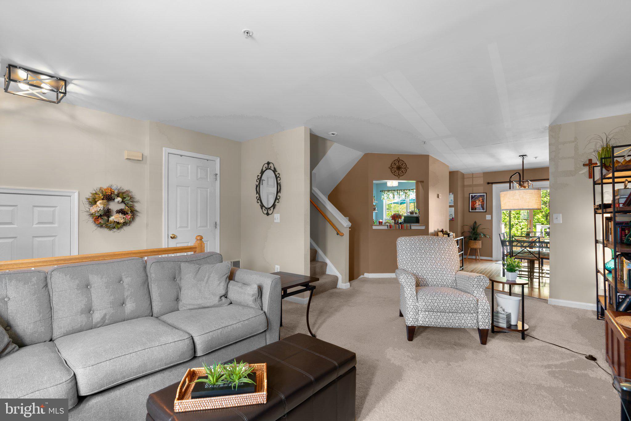 SEVEN OAKS - Residential