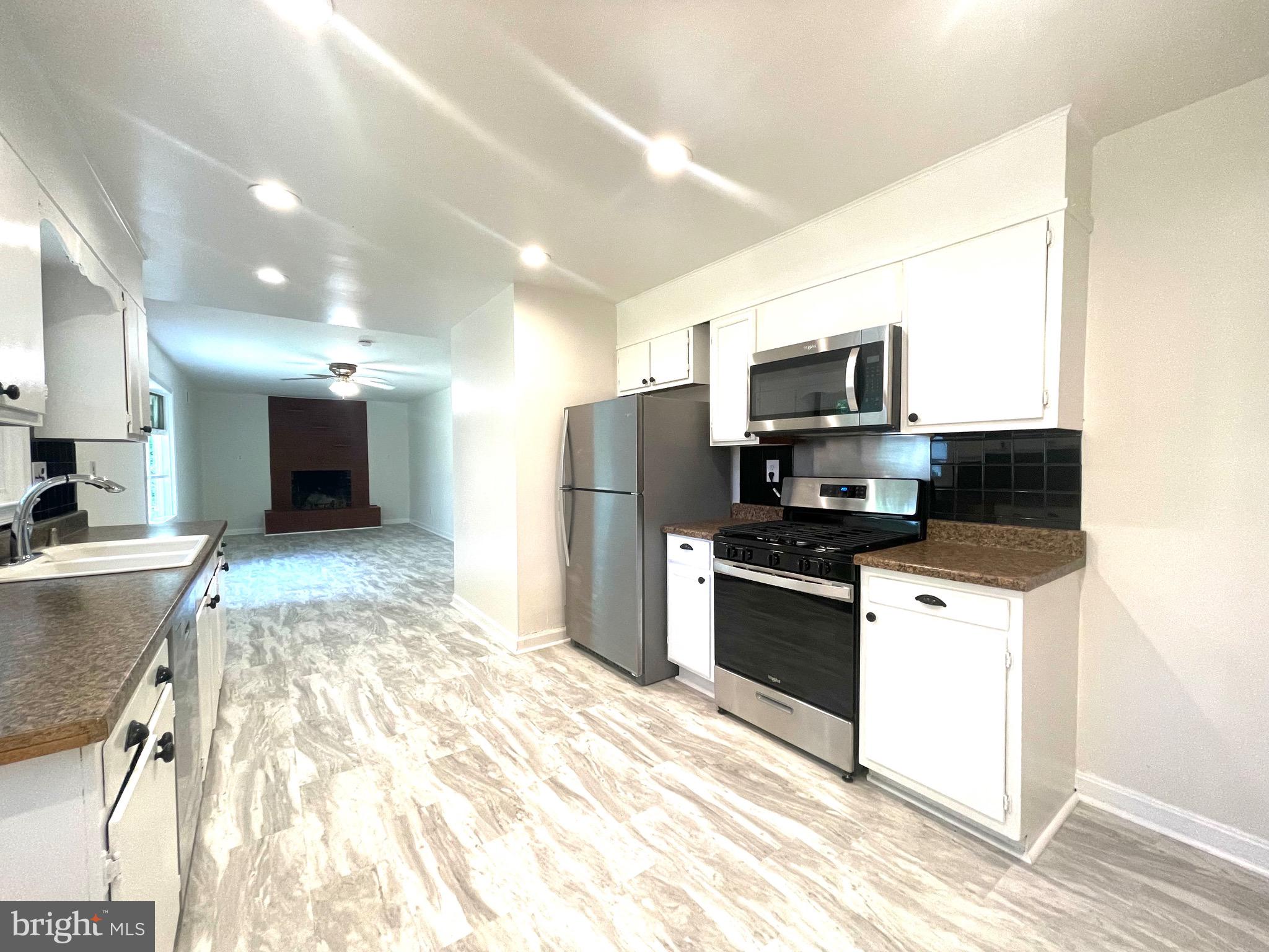 FRANCONIA HEIGHTS - Residential Lease